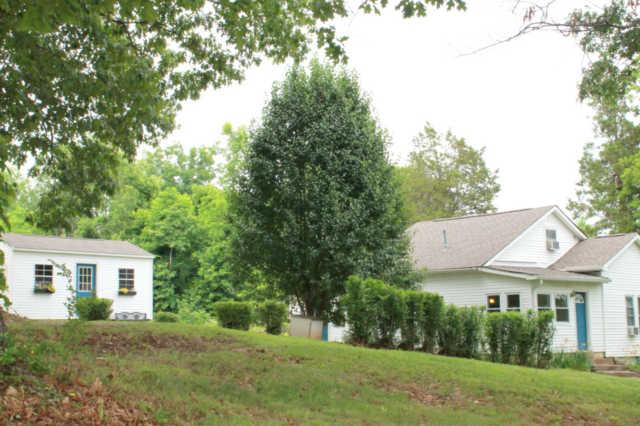 853 Hafner Road Charlotte, TN 37036 - Photo 4 of 20 Gallery Image 4