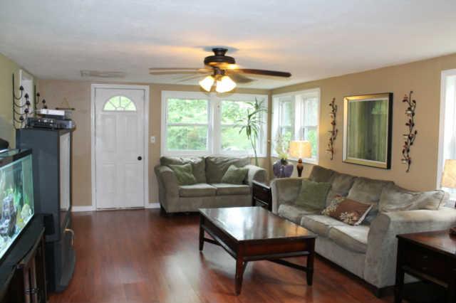 853 Hafner Road Charlotte, TN 37036 - Photo 5 of 20 Gallery Image 5