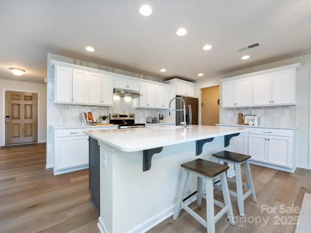 $600,000 | 17848 Wilbanks Drive, Charlotte, NC 28278