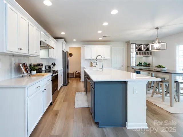 $600,000 | 17848 Wilbanks Drive, Charlotte, NC 28278