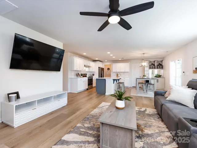 $600,000 | 17848 Wilbanks Drive, Charlotte, NC 28278