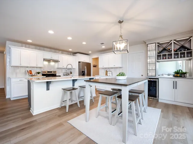 $600,000 | 17848 Wilbanks Drive, Charlotte, NC 28278