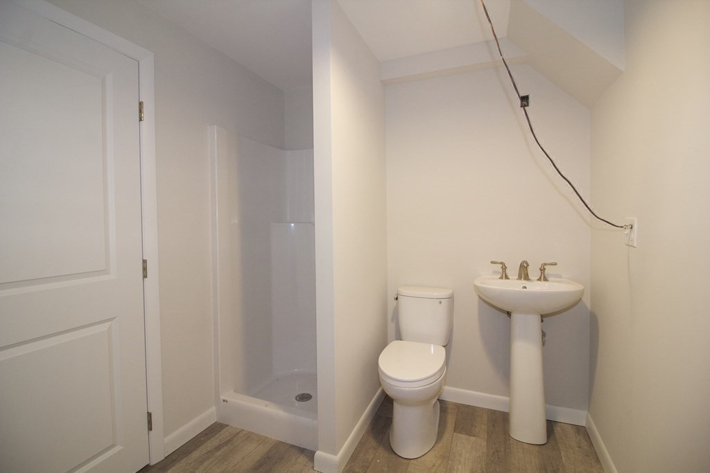 2 Knollwood Road Medfield, MA 02052 - Photo 17 of 21 Gallery Image 17
