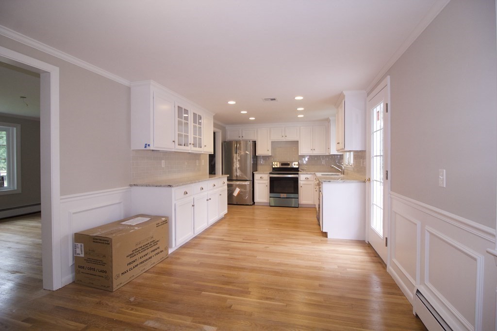 2 Knollwood Road Medfield, MA 02052 - Photo 3 of 21 Gallery Image 3