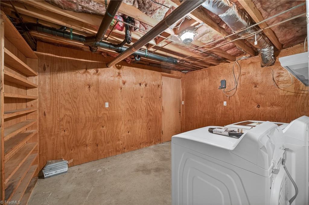 3578 Tanglebrook Trail Clemmons, NC 27012 - Photo 28 of 33 Laundy Room