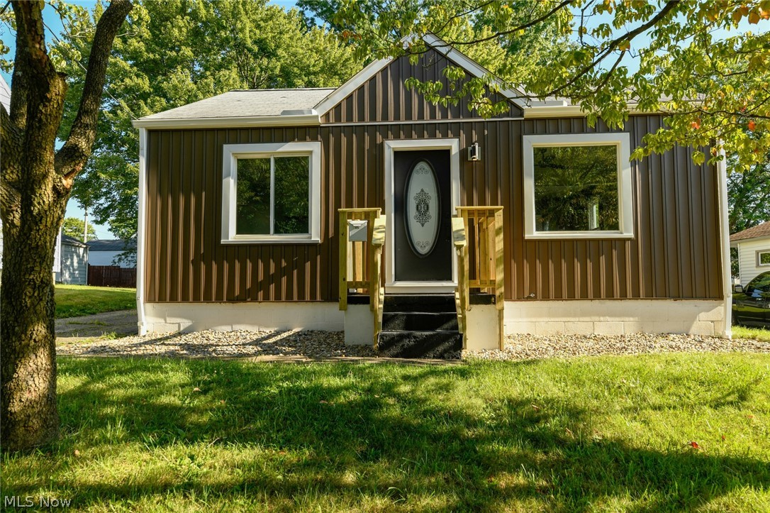 679 Ina Avenue Akron, OH 44306 - Photo 1 of 35 Gallery Image 1