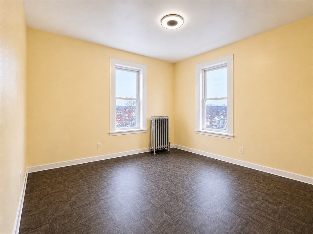 212 Walnut Street, Unit 4L Holyoke, MA 01040 - Photo 5 of 7