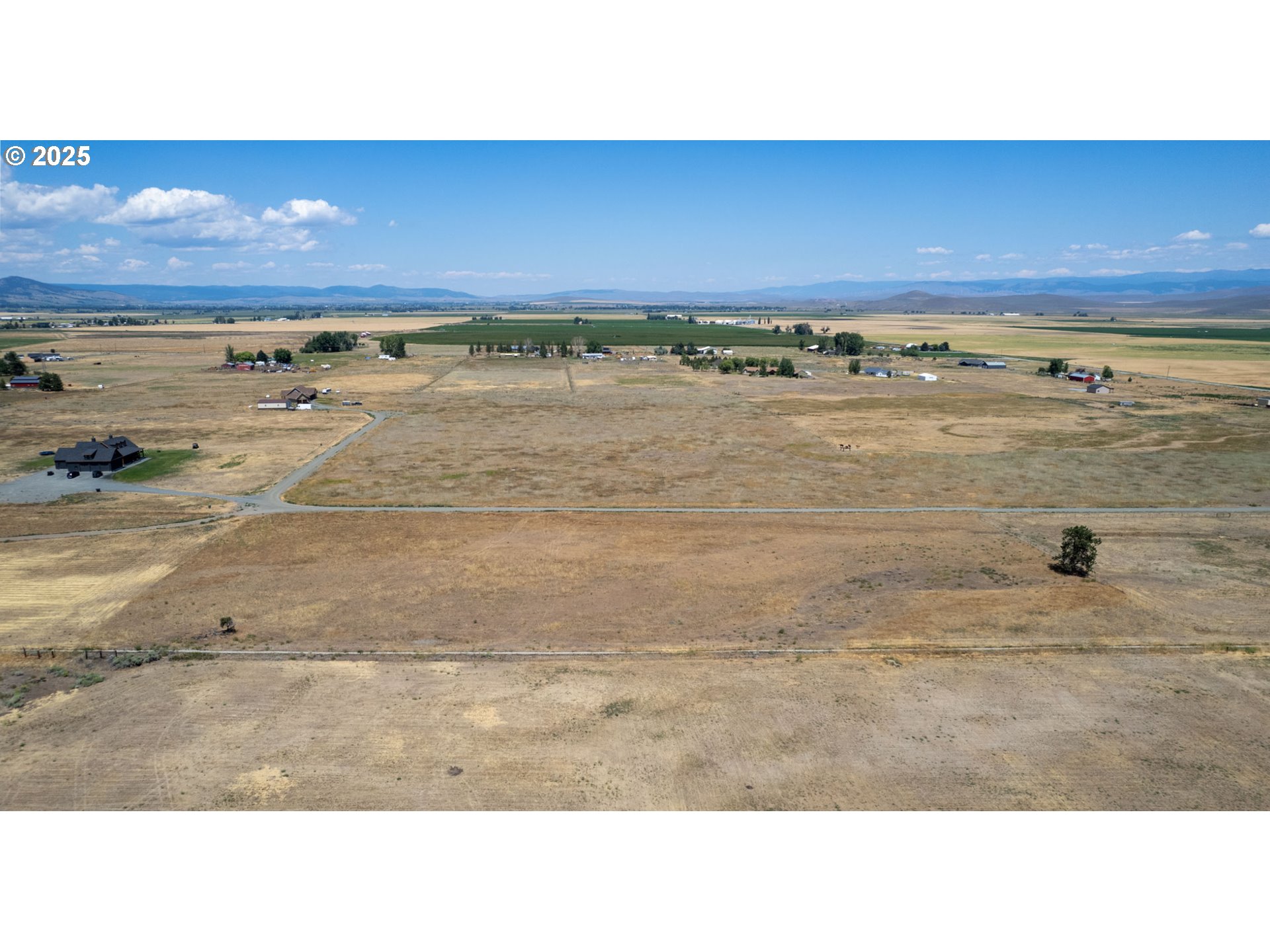 0 Sage Valley Lane, Unit 3 Baker City, OR 97814 - Photo 6 of 6 a black and white photo of a room