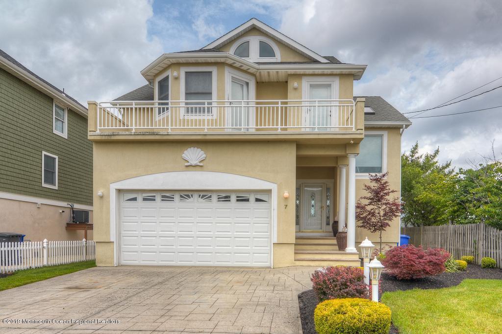 7 Cove Point Road Toms River, NJ 08753 - Photo 1 of 33 Front