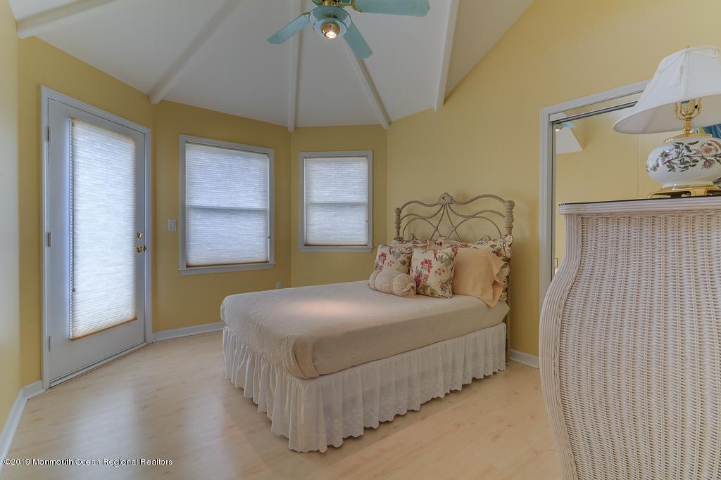 7 Cove Point Road Toms River, NJ 08753 - Photo 21 of 33 20