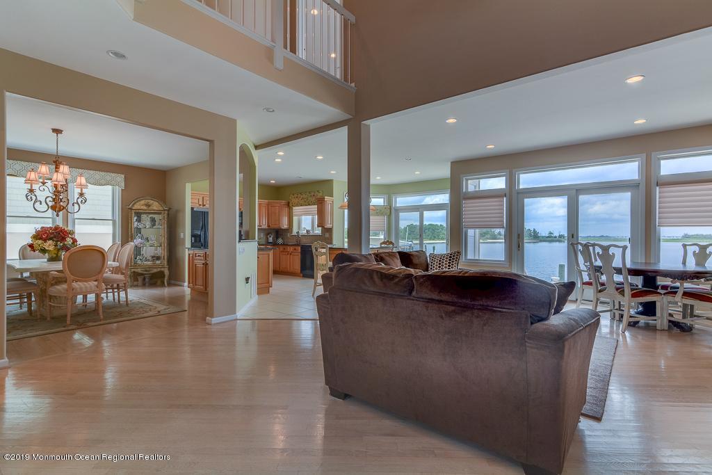 7 Cove Point Road Toms River, NJ 08753 - Photo 5 of 33 4