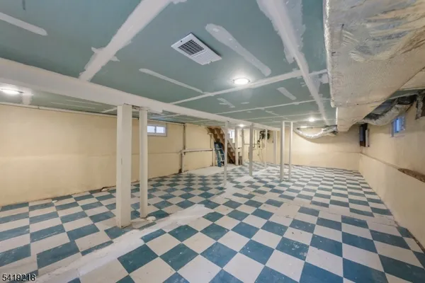 $675,000 | 216 Delaware Street, Elizabeth Port, NJ 07206