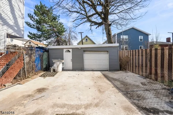 $675,000 | 216 Delaware Street, Elizabeth Port, NJ 07206