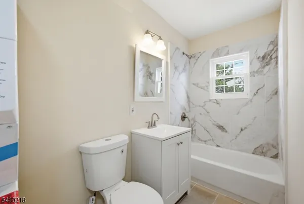 $675,000 | 216 Delaware Street, Elizabeth Port, NJ 07206