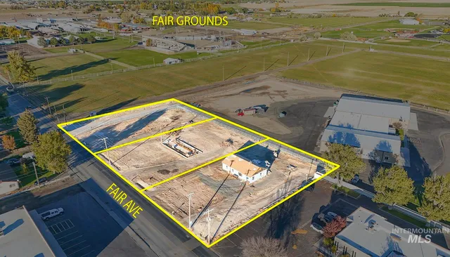 $899,900 | 803-823 Fair Avenue, Filer, ID 83328