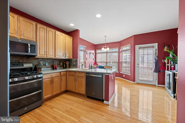 $4,400 | 210 Cameron Station Boulevard, Alexandria, VA 22304