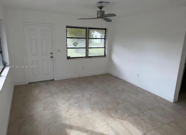 $2,100 | 4631 Southwest 33rd Avenue, Unit 12, Dania Beach, FL 33312