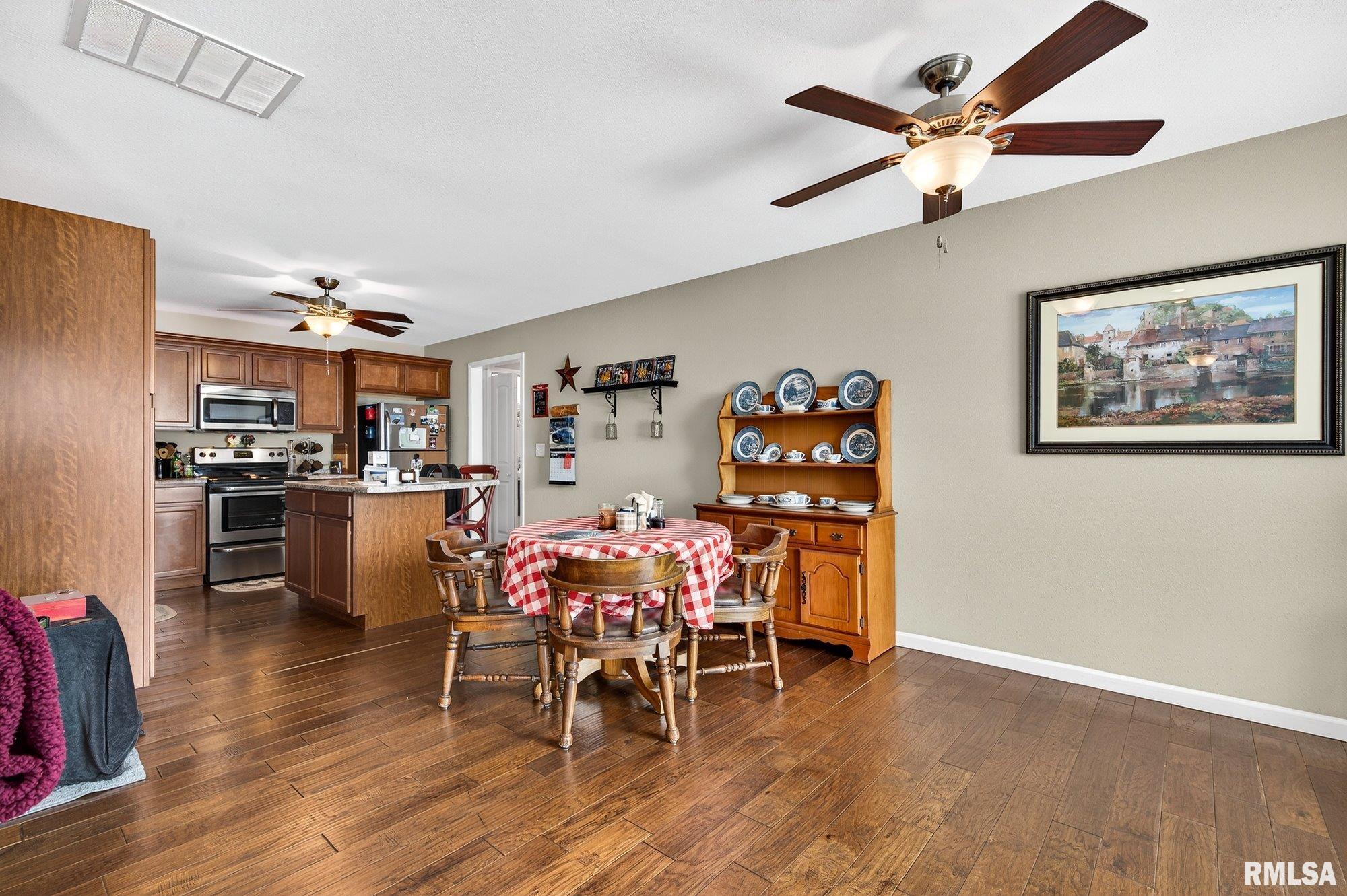 109 2nd Street Lacon, IL 61540 - Photo 5 of 20