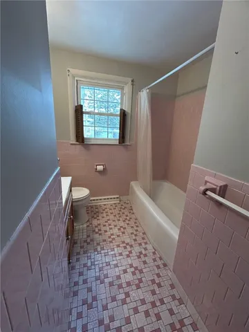 $2,800 | 75 Hopeworth Avenue, Bristol, RI 02809