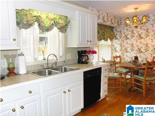 16 Spring Street Birmingham, AL 35213 - Photo 7 of 28