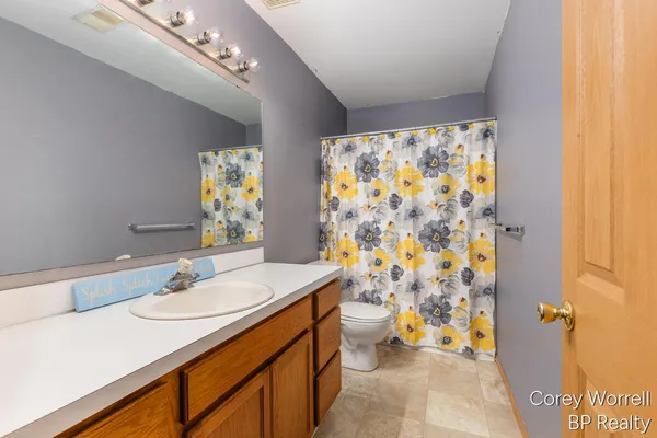 $359,900 | 2849 Bark Court, Cedar Springs, MI 49319