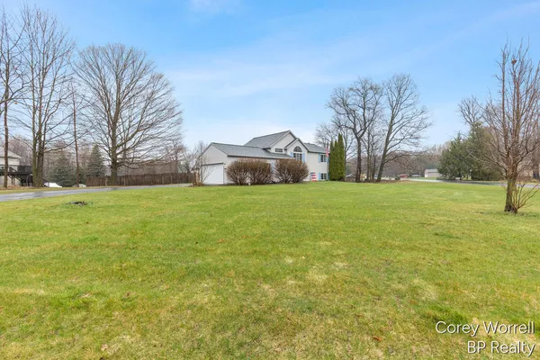 $359,900 | 2849 Bark Court, Cedar Springs, MI 49319