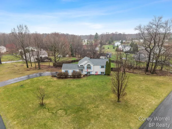 $359,900 | 2849 Bark Court, Cedar Springs, MI 49319