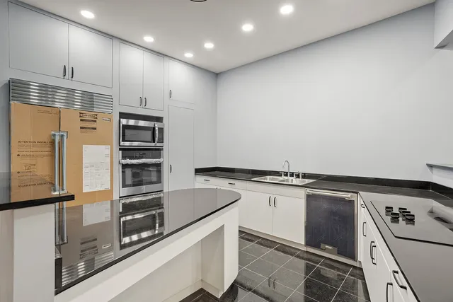 $13,995 | 22 East 18th Street, Unit 5W | Flatiron