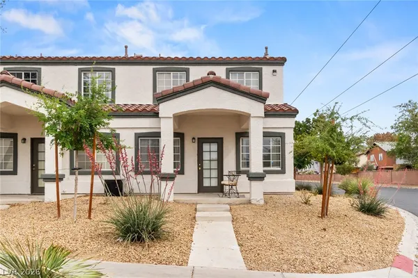 $264,000 | 5330 East Charleston Boulevard, Unit 35, Las Vegas, NV 89142