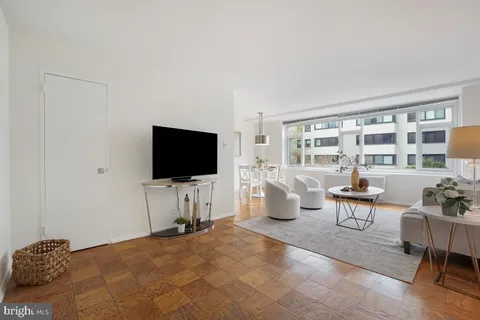 $374,900 | 1545 18th Street Northwest, Unit 303, Washington, DC 20036