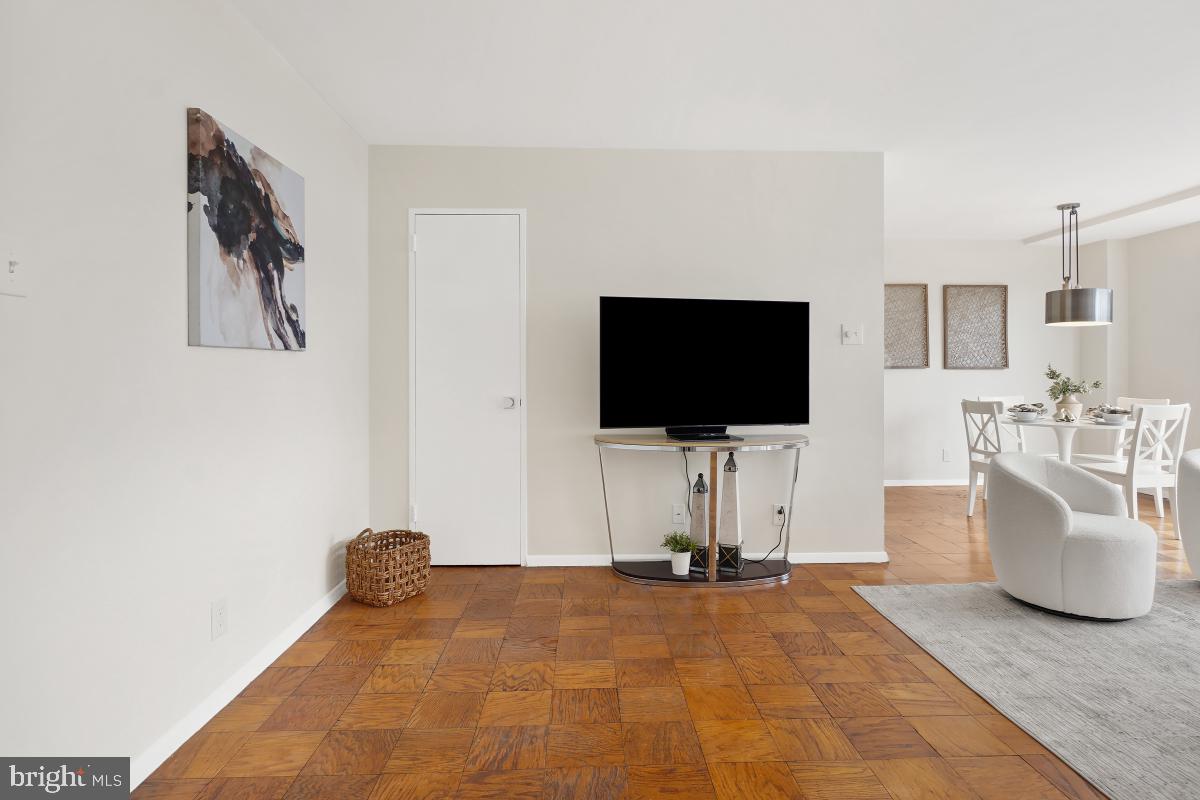 1545 18th Street Northwest, Unit 303 Washington, DC 20036 - Photo 5 of 31