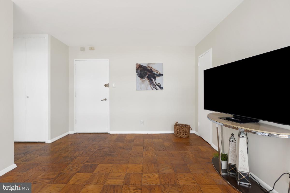 1545 18th Street Northwest, Unit 303 Washington, DC 20036 - Photo 6 of 31