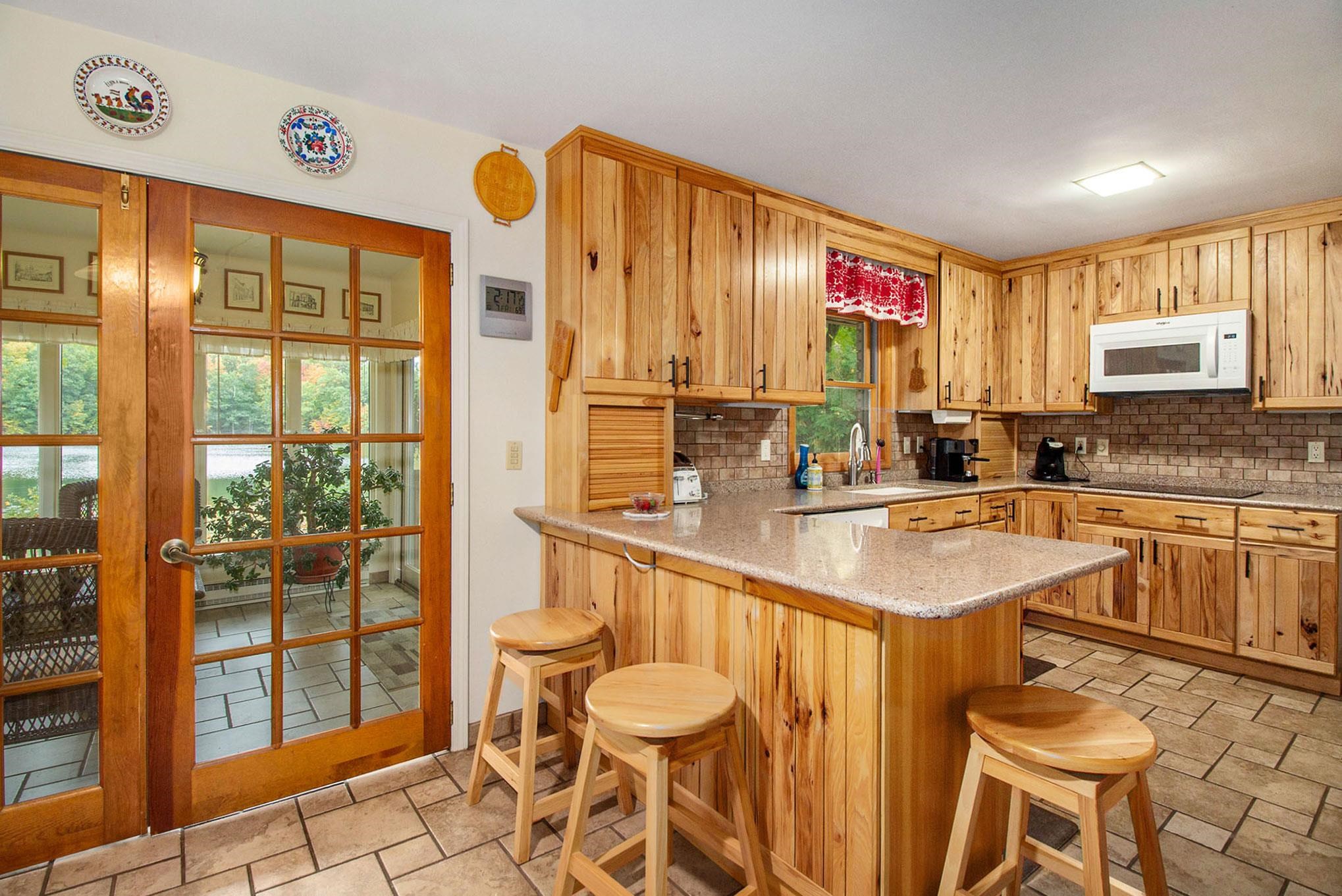 2055 West Garrison Road Owosso, MI 48867 - Photo 9 of 49 Kitchen