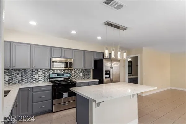 $2,350 | 9424 Deer Lodge Lane, Las Vegas, NV 89129