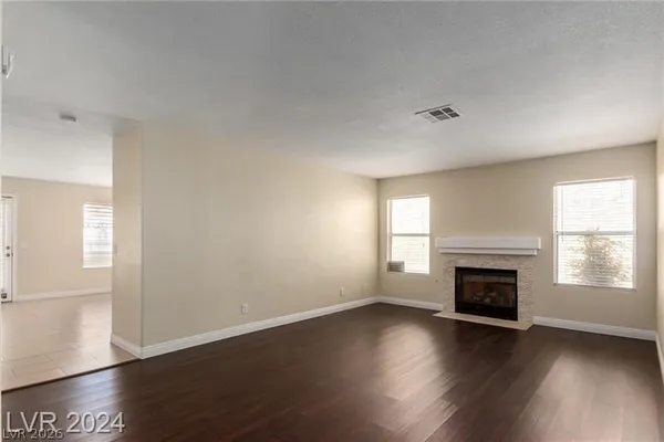 $2,350 | 9424 Deer Lodge Lane, Las Vegas, NV 89129