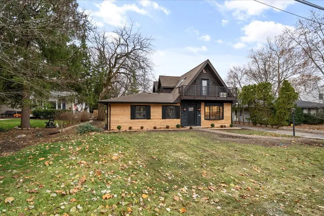 $495,000 | 27 Maple Avenue, Lake Zurich, IL 60047