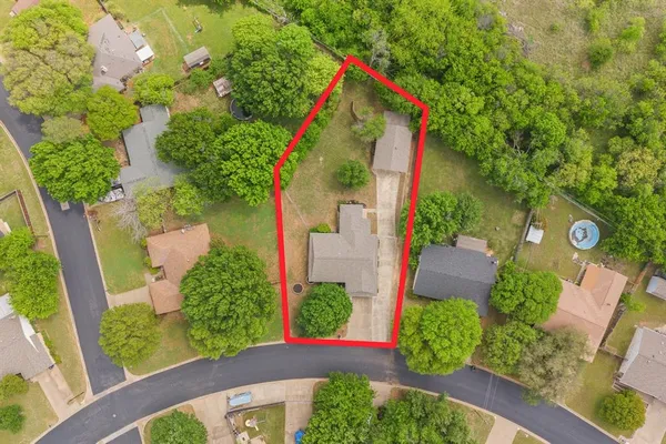 $298,500 | 605 Owens Drive, Crowley, TX 76036