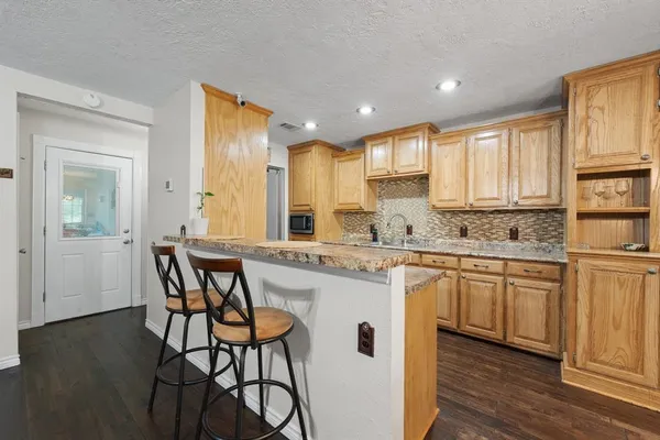 $298,500 | 605 Owens Drive, Crowley, TX 76036