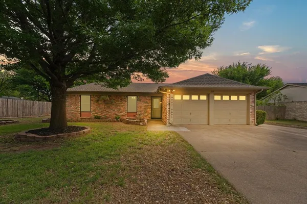 $298,500 | 605 Owens Drive, Crowley, TX 76036