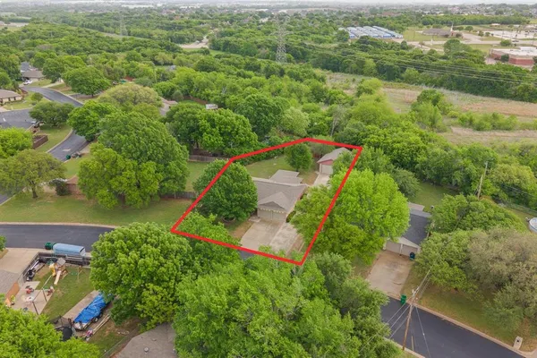 $298,500 | 605 Owens Drive, Crowley, TX 76036