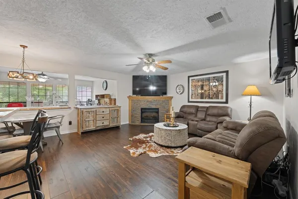 $298,500 | 605 Owens Drive, Crowley, TX 76036