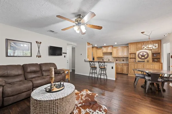 $298,500 | 605 Owens Drive, Crowley, TX 76036