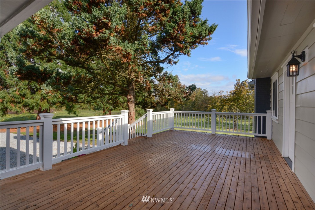 21865 Swan Road Mount Vernon, WA 98273 - Photo 3 of 25 Gallery Image 3