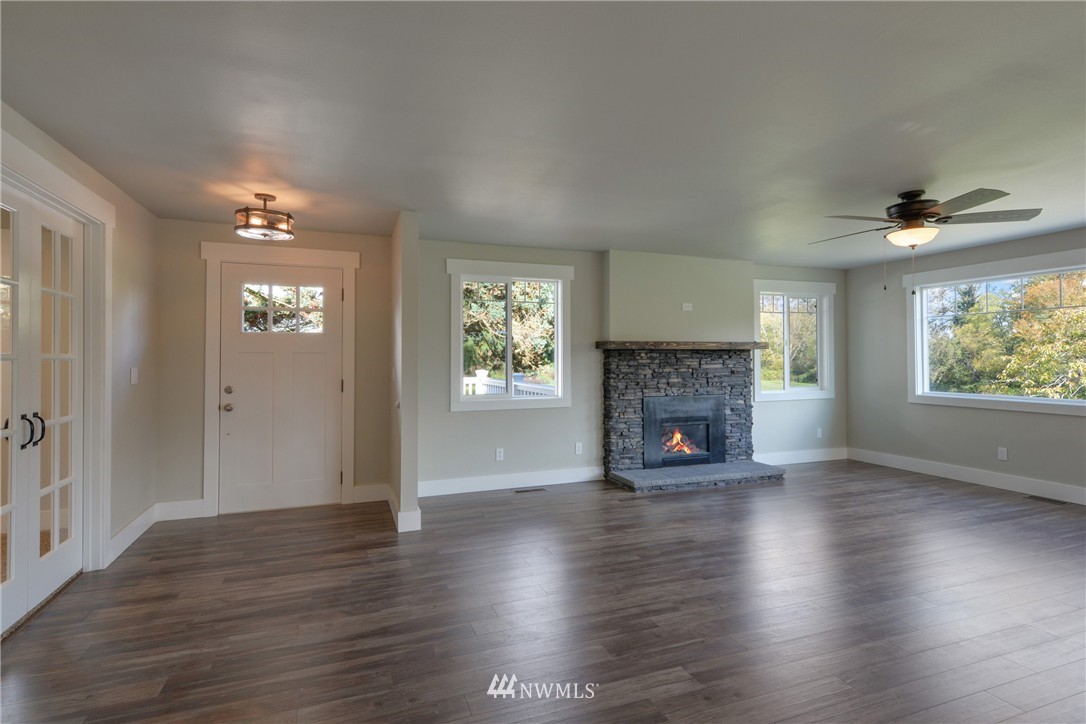 21865 Swan Road Mount Vernon, WA 98273 - Photo 4 of 25 Gallery Image 4