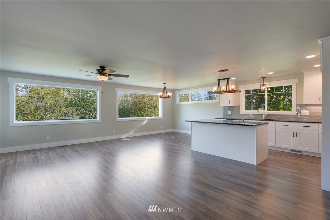 21865 Swan Road Mount Vernon, WA 98273 - Photo 5 of 25 Gallery Image 5