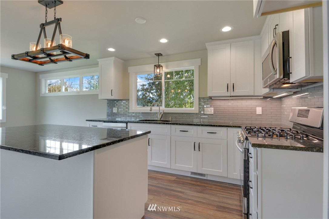21865 Swan Road Mount Vernon, WA 98273 - Photo 8 of 25 Gallery Image 8