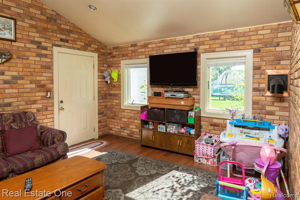 11837 Pardee Road Taylor, MI 48180 - Photo 22 of 54