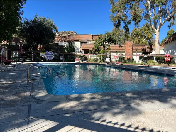 $4,999 | 10141 Valley Cir Boulevard, Unit 4, Chatsworth, CA 91311