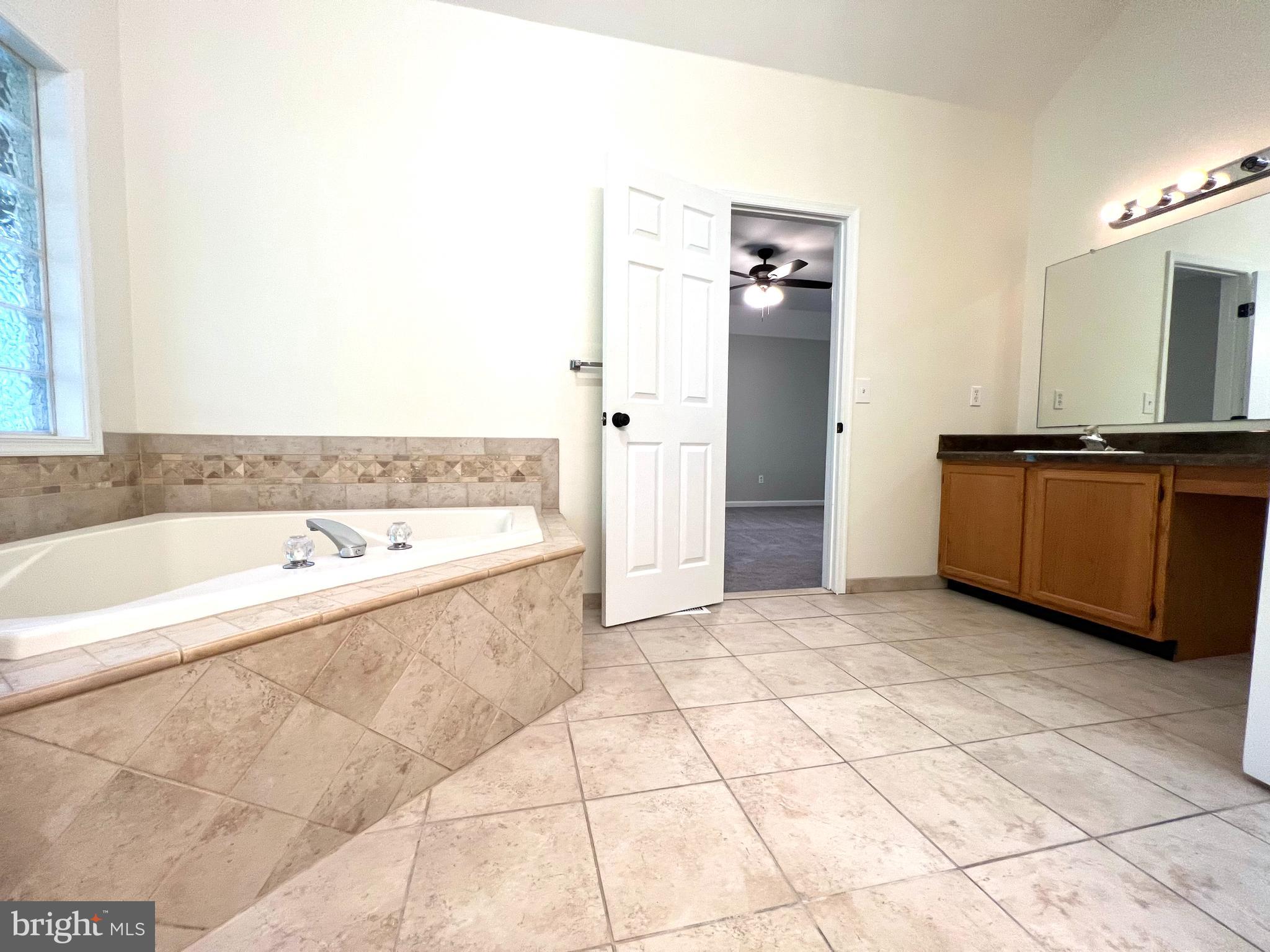 1 Cutter Way Middletown, DE 19709 - Photo 29 of 41 a view of a bathtub in a bathroom