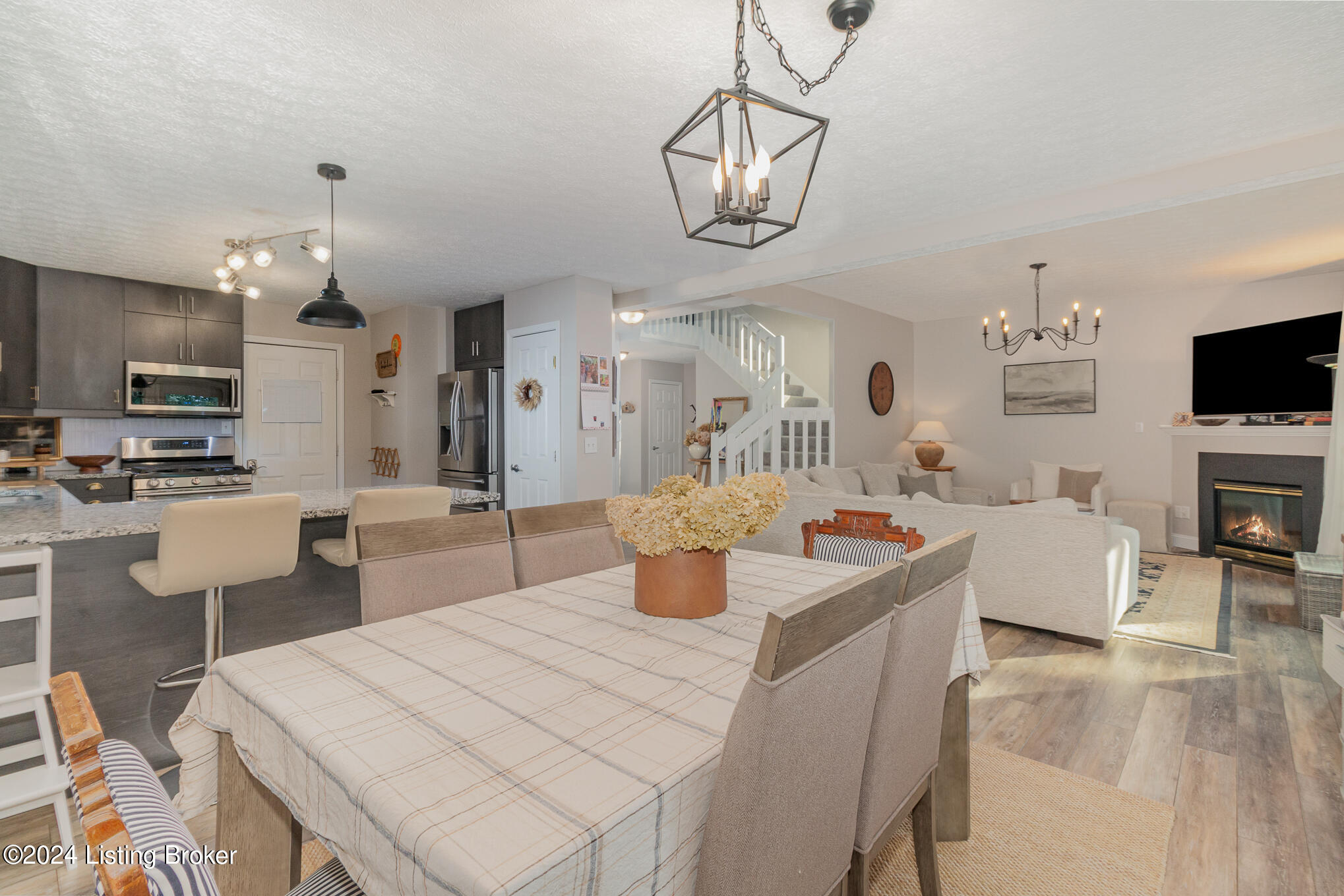 11618 Walnut View Way Louisville, KY 40299 - Photo 11 of 37 Dining Area